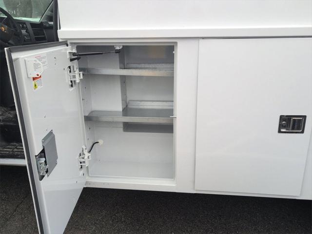 2025 Chevrolet Express Cutaway Work Van