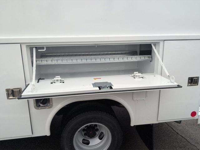 2025 Chevrolet Express Cutaway Work Van