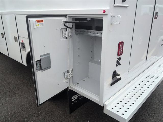 2025 Chevrolet Express Cutaway Work Van