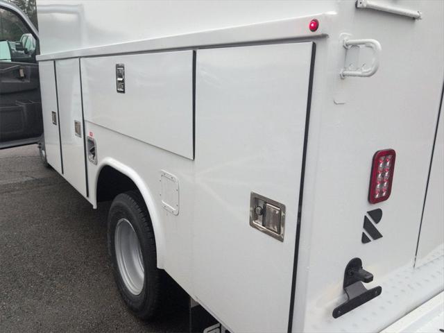 2025 Chevrolet Express Cutaway Work Van