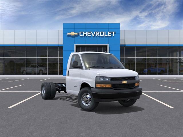 2025 Chevrolet Express Cutaway Work Van