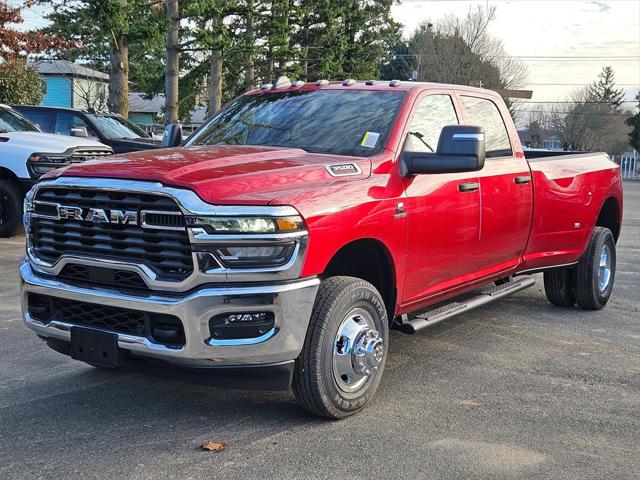 2026 RAM Ram 3500 RAM 3500 TRADESMAN CREW CAB 4X4 8 BOX