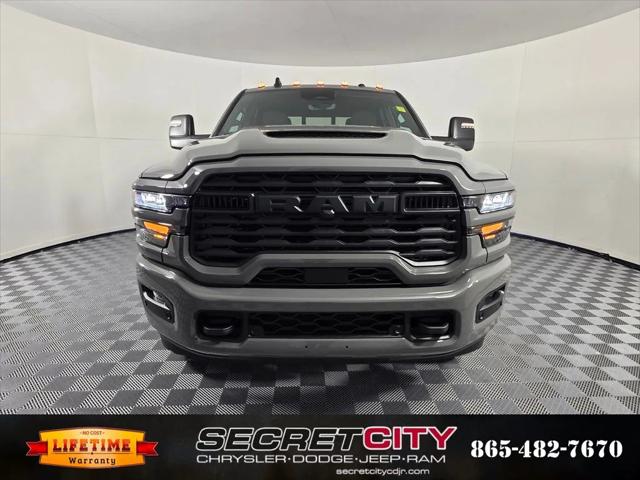 2026 RAM Ram 2500 RAM 2500 BLACK EXPRESS CREW CAB 4X4 64 BOX