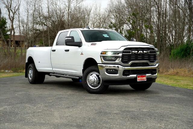 2026 RAM Ram 3500 RAM 3500 TRADESMAN CREW CAB 4X4 8 BOX