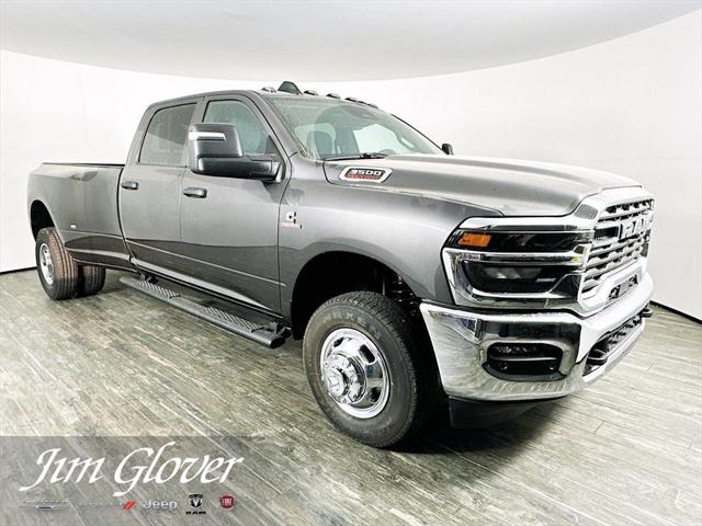 2026 RAM Ram 3500 RAM 3500 TRADESMAN CREW CAB 4X4 8 BOX