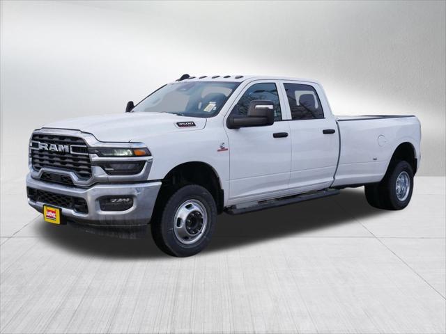 2026 RAM Ram 3500 RAM 3500 TRADESMAN CREW CAB 4X4 8 BOX