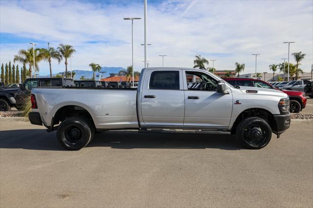 2026 RAM Ram 3500 RAM 3500 TRADESMAN CREW CAB 4X4 8 BOX