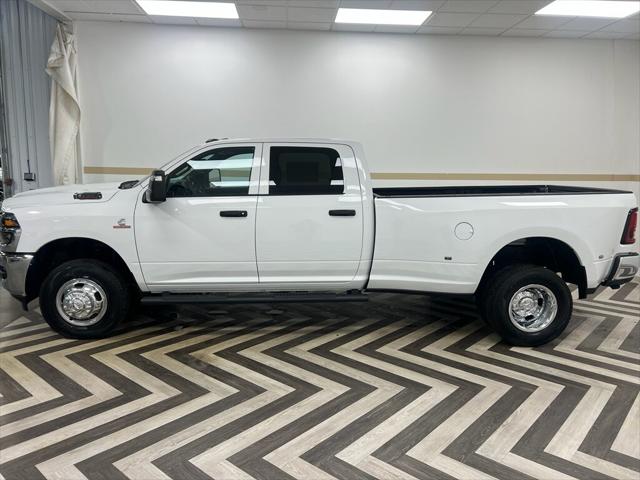 2026 RAM Ram 3500 RAM 3500 TRADESMAN CREW CAB 4X4 8 BOX
