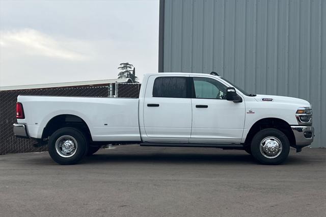 2026 RAM Ram 3500 RAM 3500 TRADESMAN CREW CAB 4X4 8 BOX