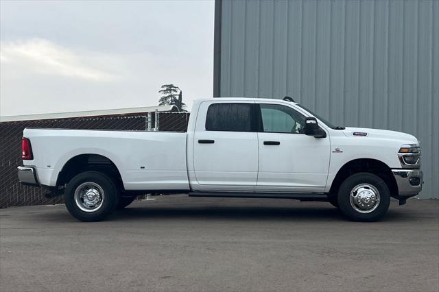 2026 RAM Ram 3500 RAM 3500 TRADESMAN CREW CAB 4X4 8 BOX