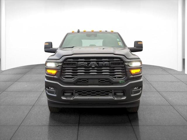 2026 RAM Ram 3500 RAM 3500 TRADESMAN CREW CAB 4X4 8 BOX