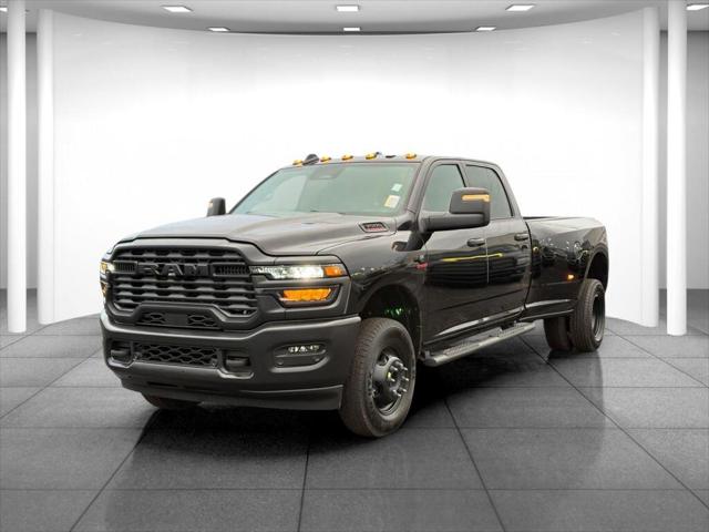 2026 RAM Ram 3500 RAM 3500 TRADESMAN CREW CAB 4X4 8 BOX