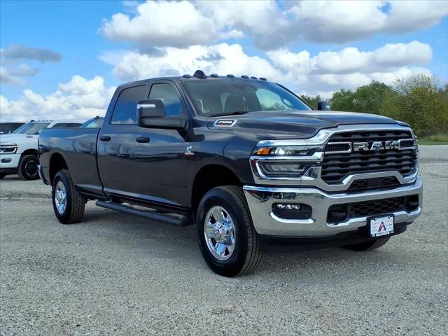 2026 RAM Ram 2500 RAM 2500 TRADESMAN CREW CAB 4X4 8 BOX