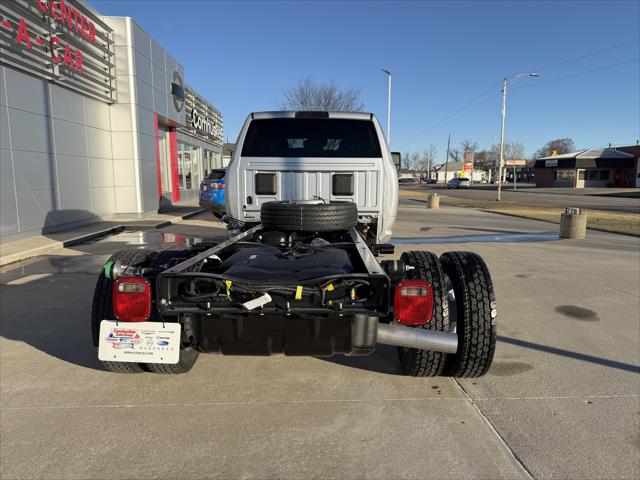 2026 RAM 5500 Chassis RAM 5500 TRADESMAN CHASSIS CREW CAB 4X4 84 CA