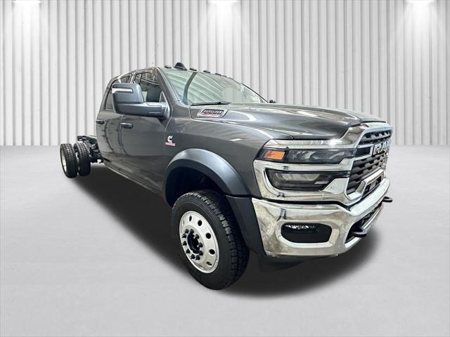 2026 RAM 5500 Chassis RAM 5500 TRADESMAN CHASSIS CREW CAB 4X4 84 CA