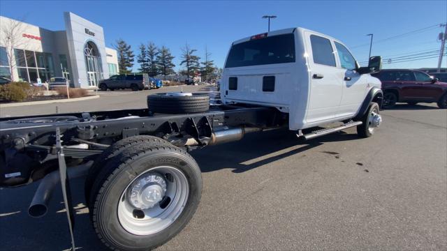 2026 RAM Ram 5500 Chassis Cab RAM 5500 TRADESMAN CHASSIS CREW CAB 4X4 84 CA