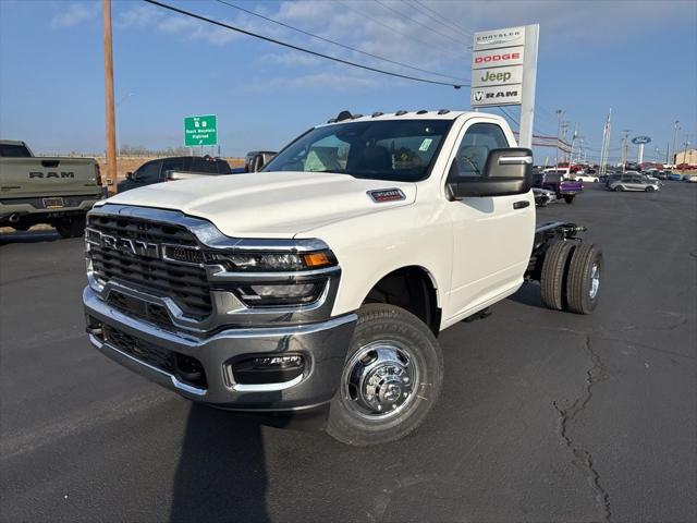 2026 RAM Ram 3500 Chassis Cab RAM 3500 TRADESMAN CHASSIS REGULAR CAB 4X4 60 CA 2026 RAM Ram 3500 Chassis Cab RAM 3500 TRADESMAN CHASSIS REGULAR CAB 4X4 60 CA