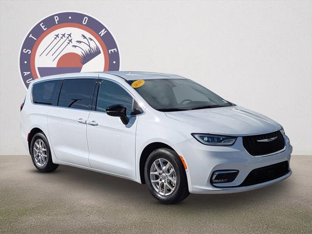 2026 Chrysler Pacifica PACIFICA SELECT