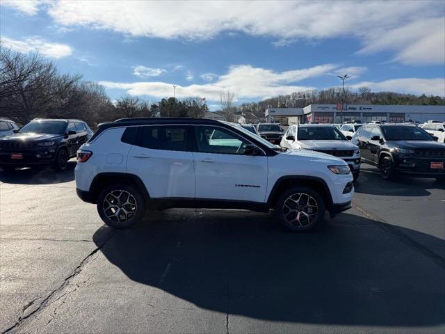 2026 Jeep Compass COMPASS LIMITED 4X4