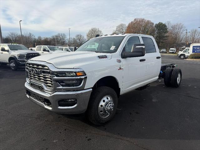 2026 RAM Ram 3500 Chassis Cab RAM 3500 TRADESMAN CREW CAB CHASSIS 4X4 60 CA