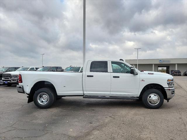 2026 Ram 3500 Tradesman Crew Cab 4x4 8' Box