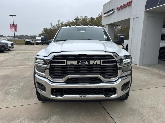 2026 RAM Ram 5500 Chassis Cab RAM 5500 TRADESMAN CHASSIS REGULAR CAB 4X2 108 CA 2026 RAM Ram 5500 Chassis Cab RAM 5500 TRADESMAN CHASSIS REGULAR CAB 4X2 108 CA