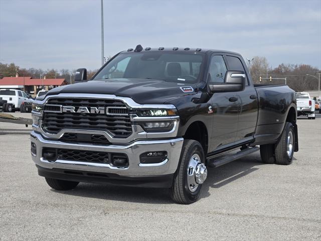 2026 RAM Ram 3500 RAM 3500 TRADESMAN CREW CAB 4X4 8 BOX