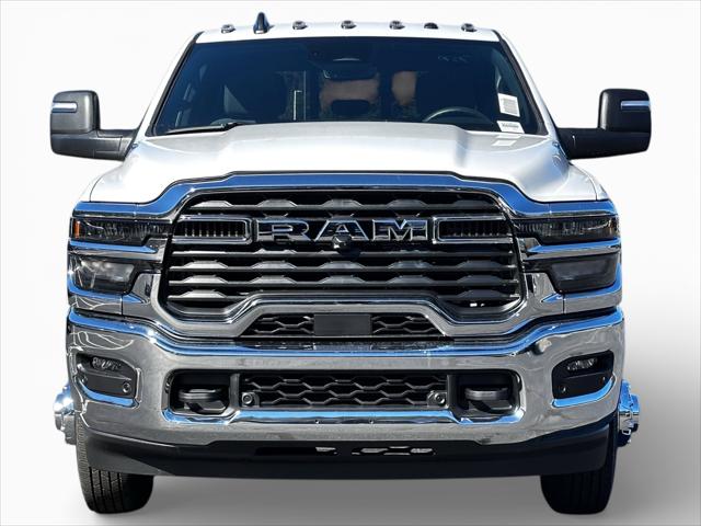 2026 RAM Ram 3500 RAM 3500 TRADESMAN CREW CAB 4X4 8 BOX
