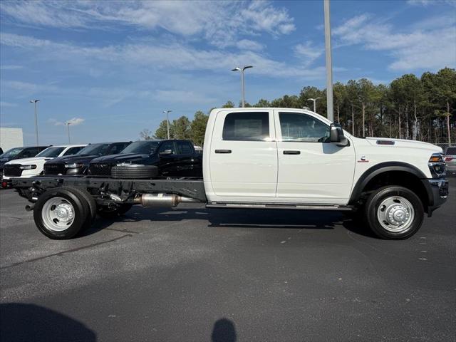 2026 RAM 5500 Chassis RAM 5500 TRADESMAN CHASSIS CREW CAB 4X4 84 CA