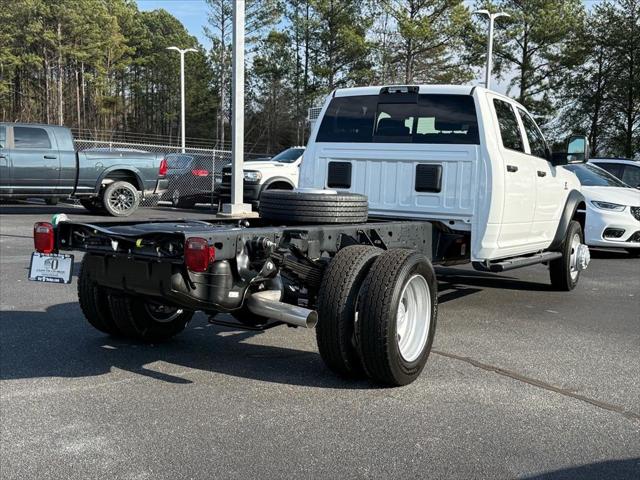 2026 RAM 5500 Chassis RAM 5500 TRADESMAN CHASSIS CREW CAB 4X4 84 CA
