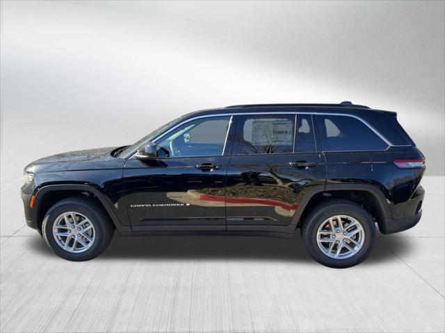 2025 Jeep Grand Cherokee Laredo 4x2