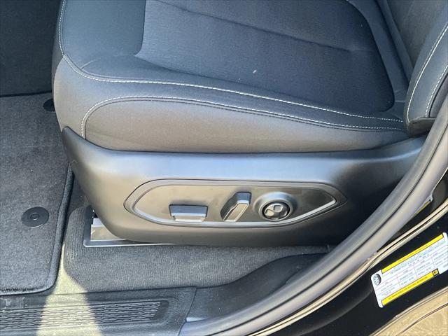 2025 Jeep Grand Cherokee Laredo 4x2