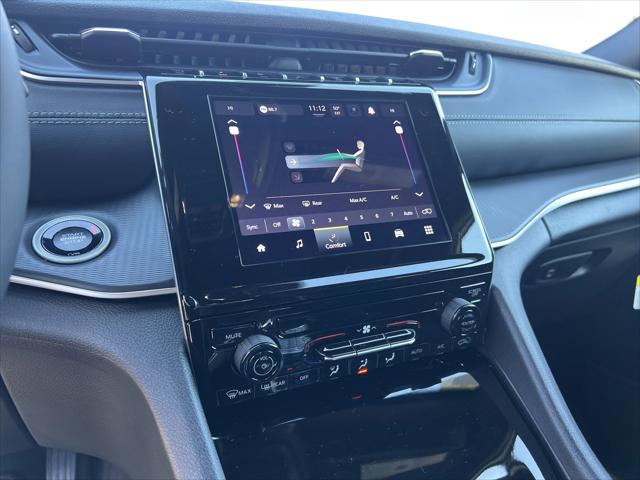 2025 Jeep Grand Cherokee Laredo 4x2