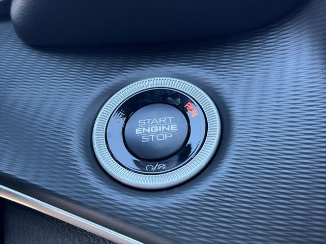 2025 Jeep Grand Cherokee Laredo 4x2