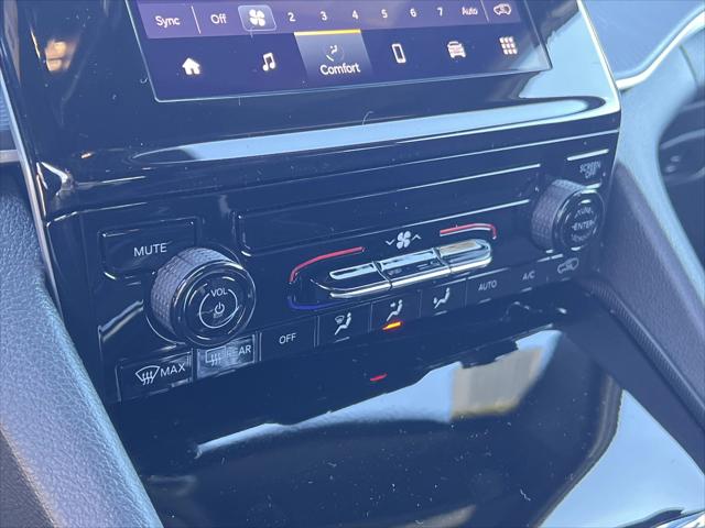 2025 Jeep Grand Cherokee Laredo 4x2