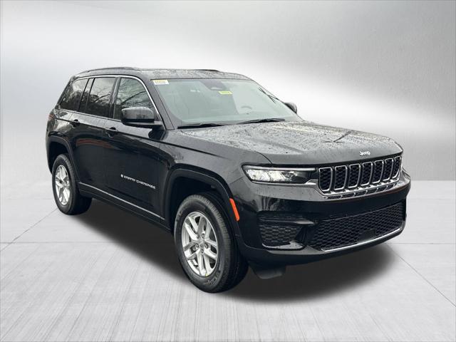 2025 Jeep Grand Cherokee GRAND CHEROKEE LAREDO 4X2