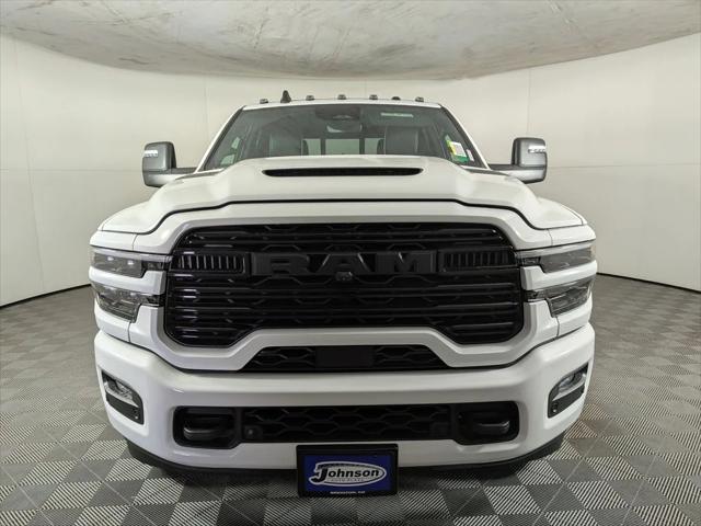 2026 RAM Ram 3500 RAM 3500 LARAMIE CREW CAB 4X4 8 BOX