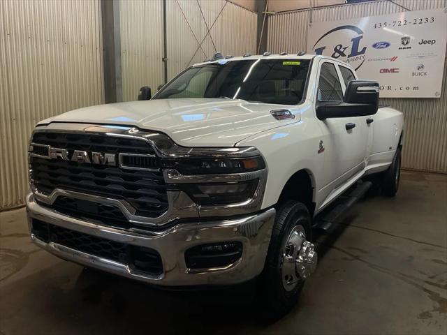 2026 RAM Ram 3500 RAM 3500 TRADESMAN CREW CAB 4X4 8 BOX