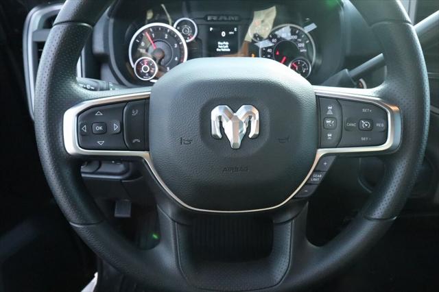 2026 RAM Ram 2500 RAM 2500 BLACK EXPRESS CREW CAB 4X4 64 BOX