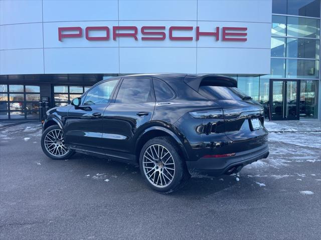 2023 Porsche Cayenne Platinum Edition