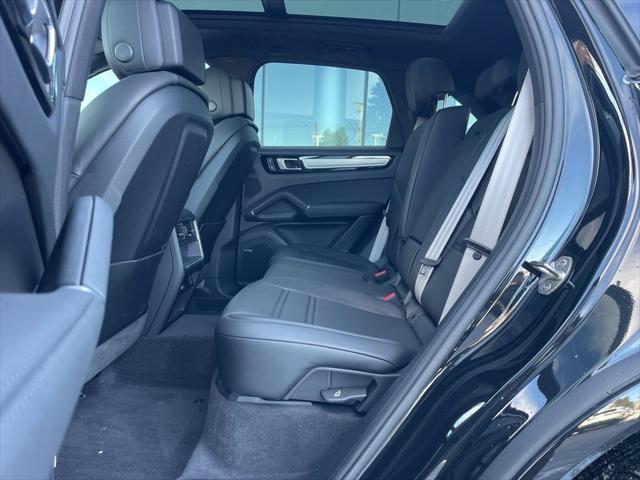 2023 Porsche Cayenne Platinum Edition