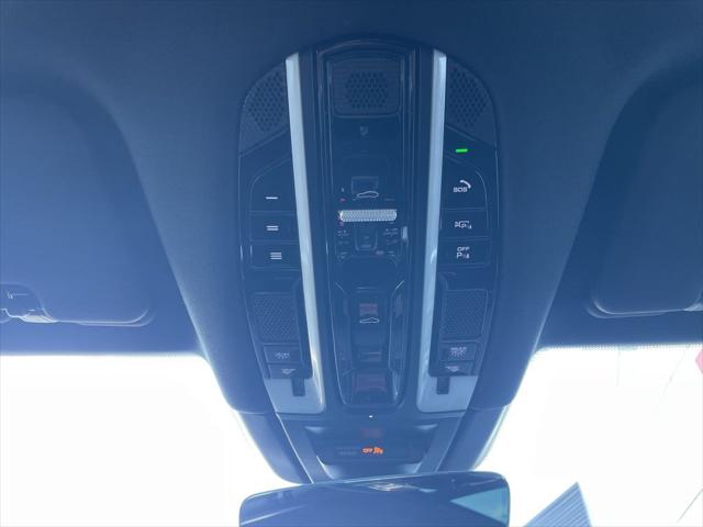 2023 Porsche Cayenne Platinum Edition