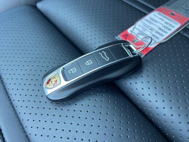 2023 Porsche Cayenne Platinum Edition