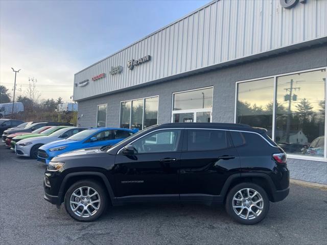 2024 Jeep Compass Latitude Lux FWD