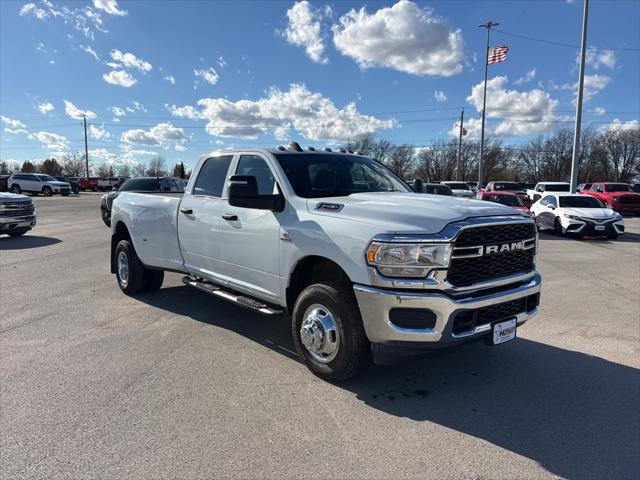 2024 RAM 3500 Tradesman Crew Cab 4x4 8 Box