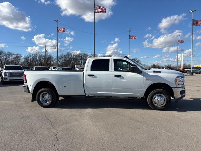 2024 RAM 3500 Tradesman Crew Cab 4x4 8 Box