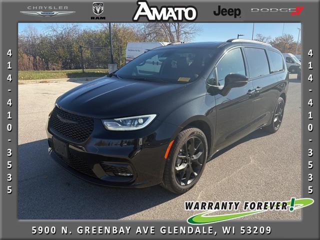 2023 Chrysler Pacifica Limited AWD