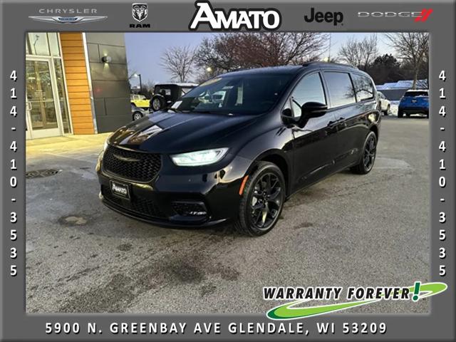 2023 Chrysler Pacifica Limited AWD