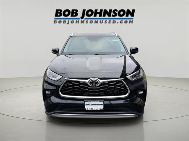 2023 Toyota Highlander Platinum