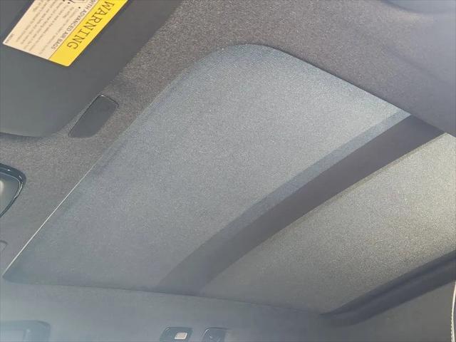 2026 Volvo XC40 Ultra, B5 AWD Gas (mild hybrid), Dark